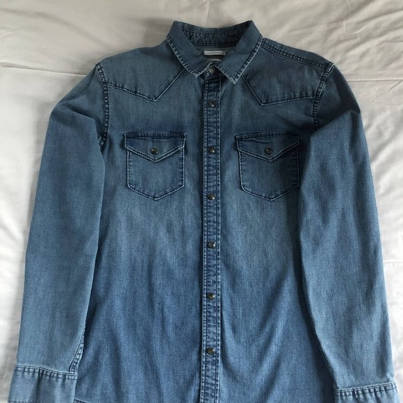 old navy men's denim shirt